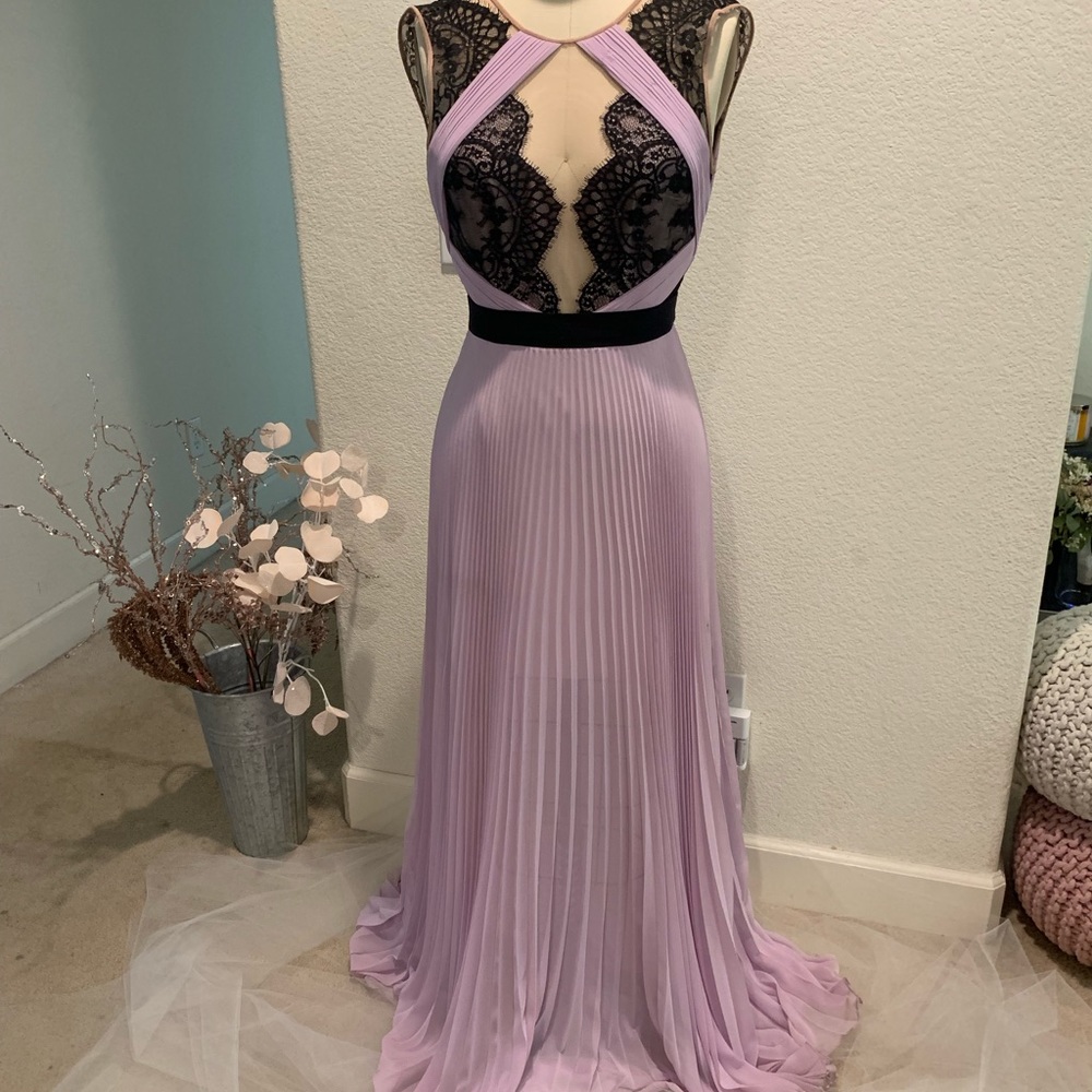 Bcbg lavender lace pleAted dress - Picture 2 of 7